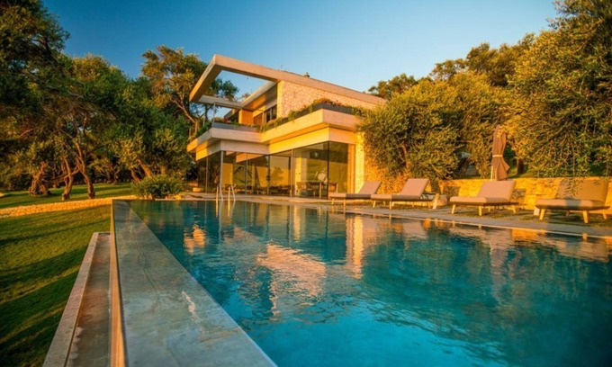Pentati Villa | Experience Villa Olives in the Sea with Chef Services