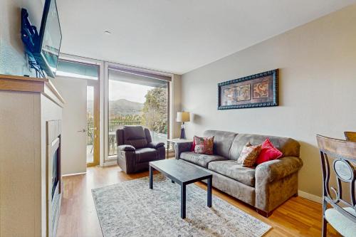 Chelan Apartment | Chelan Resort Suites - #110