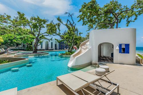 Khao Tao Apartment | Relax at Chelona Hua Hin by Favstay: Oceanfront Oasis