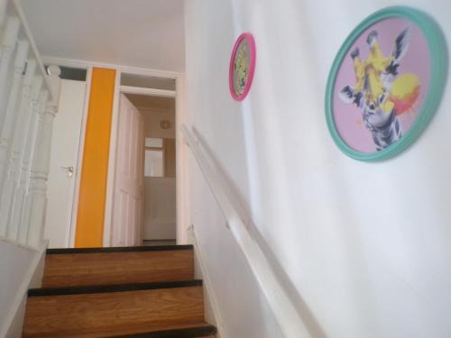 Chelsea Riverside Apartment | Central London Chelsea Orange Apartment - Family & Pet Friendly