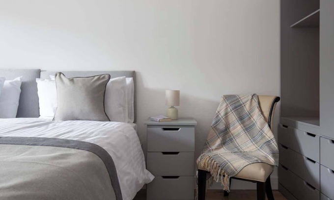 Ampney Crucis House | Discover Cheltenham Cottage: Perfect for Family Getaways
