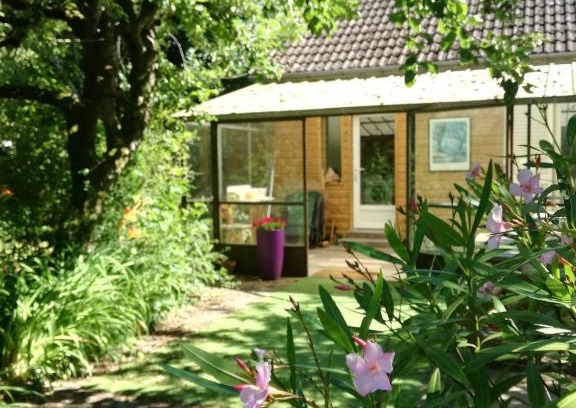 Nevers Apartment | Discover Chemin des Poètes: Family-Friendly Retreat