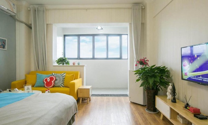 Dujiangyan Apartment | Discover DuJiangYan Locals Apartment - 4-Star Comfort Awaits