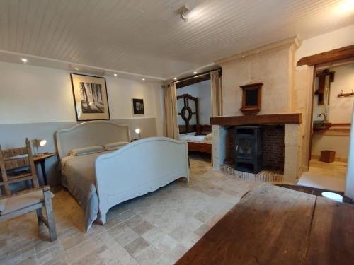 Saint-Georges-sur-Cher House | Experience Chenonceau & Beauval Zoo, Pet-Friendly Retreat