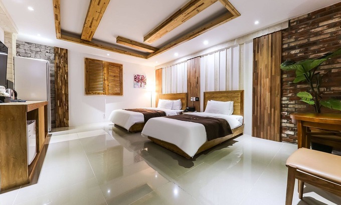 Cheongju Hotel | Eco-Friendly Retreat at Cheongju Hotel Chocolate - 10/10 Rated