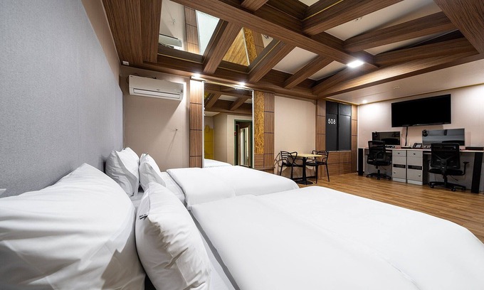 Cheongju Hotel | Eco-Friendly Stay at Cheongju No25, Rated 10/10 by Guests