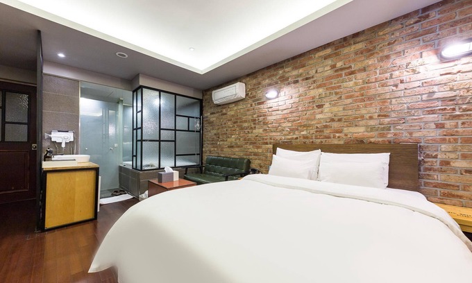 Cheongju Hotel | Eco-Friendly Stay at Cheongju Oneul - Guest Rated 10/10