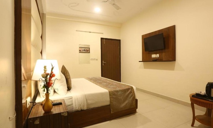 Ranchi House | Cozy Cherish Guest House: Pet-Friendly with Breakfast Included