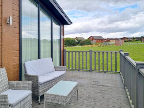 Fitling House | Relax at Cherry Blossom 48 with Hot Tub & Family Amenities