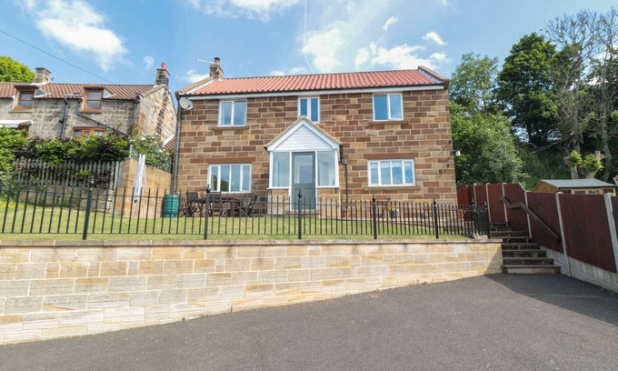 Briggswath Cottage | Cozy Cherry Garth with Open Fire and Kitchen in Whitby
