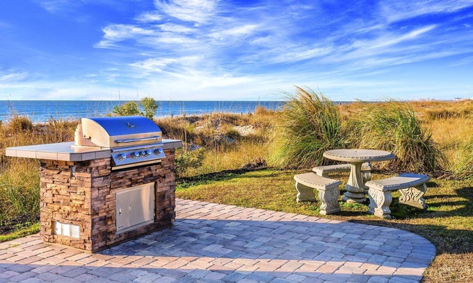 Cherry Grove Beach Resort | Top-Rated Cherry Grove Beach Resort with Oceanfront Views