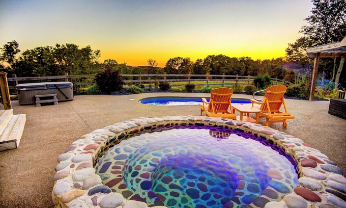New Plymouth Cabin | Romantic Pool Cabin at Cherry Ridge Retreat with Ocean Views