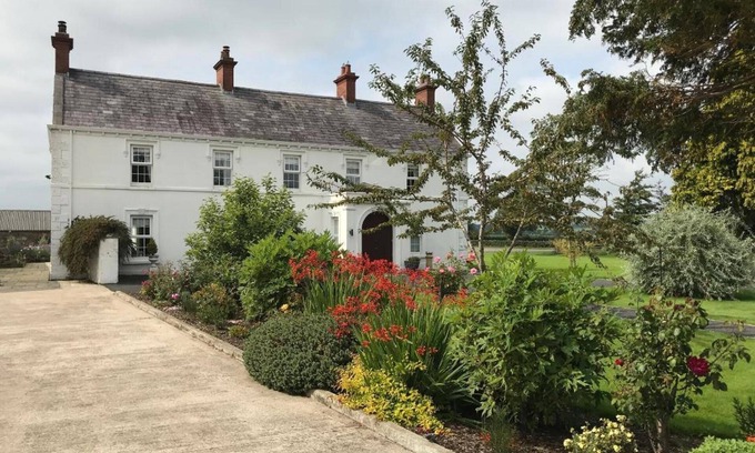 Craigavon House | Delightful Cherry Tree Cottage in Hillsborough - Moira