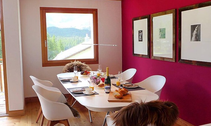 Pontresina Apartment | Lake View Retreat at Chesa Vadret 12 - Rated 9.6/10