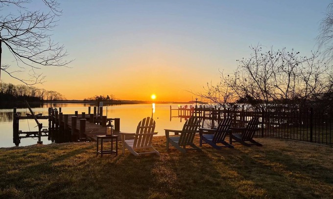 Selby-on-the-Bay House | Waterfront Chesapeake Bay Retreat with Private Pier & Spa