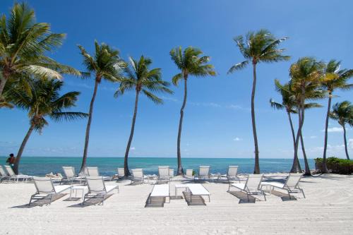 Islamorada Resort | Relaxing Chesapeake Beach Resort: Oceanfront Getaway Awaits