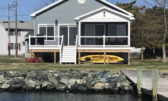 Crisfield House | Idyllic Chesapeake Waterfront Retreat with Private Dock