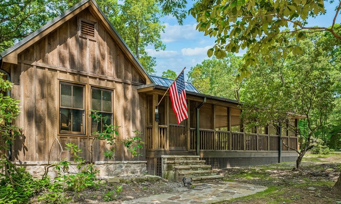 Mentone Cabin | Chestnut Cabin: Historic Home with Modern Comforts
