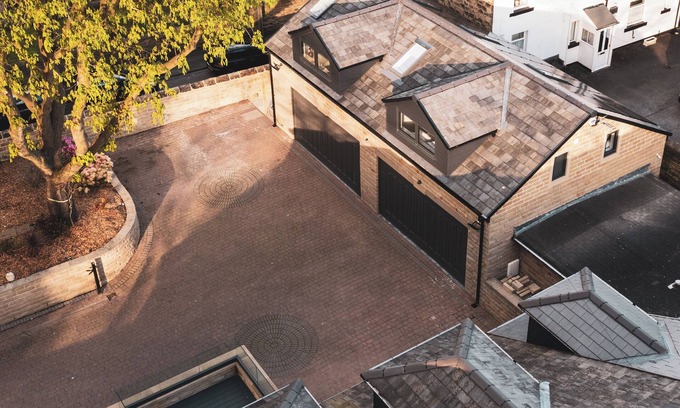 Ossett Apartment | Elegant Annex Apartment with Pool, Spa, and Gym Access
