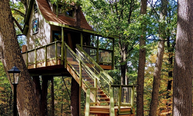 Millfield Cottage | Peaceful Chestnut Ridge Treehouse: Your Remote Getaway