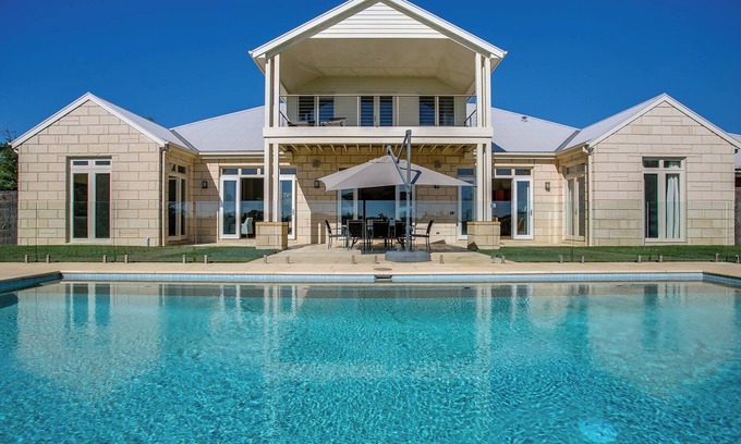 Portsea House | Cheviot Resort: 5 BR, 3 BA House in Portsea, Sleeps 12