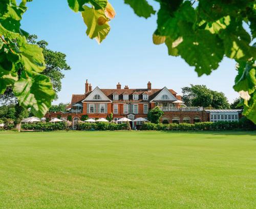 New Forest District Hotel | Iconic Chewton Glen Hotel: 5-Star Oceanfront Escape