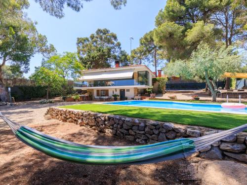 Castellvell House | Experience Oceanfront Bliss at CHEZ ADELA - Pet Friendly!