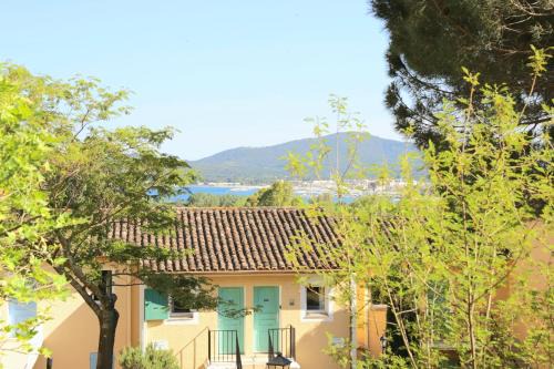 Les Restanques Apartment | Chez Adriana Studio: Oceanview Pool & Private Beach Escape