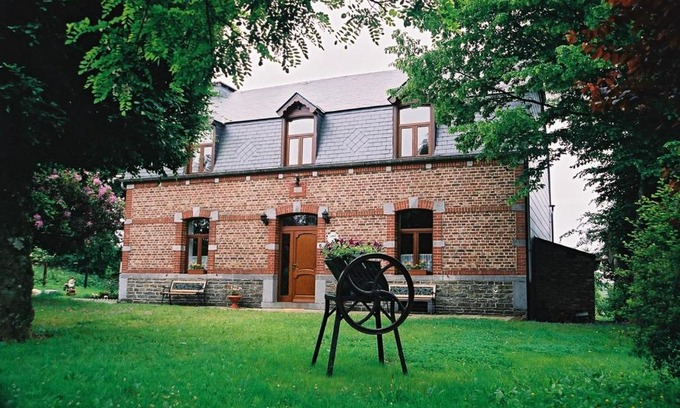 Bievre House | Beautiful Oceanfront Stay at Chez Basile - Rated 8.8/10