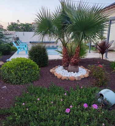 Sorgues Bed & Breakfast | Exceptional Stay at Chez Brigitte with Private Pool Access