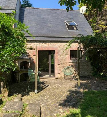 Ploneour-Lanvern House | Chez Cedric & Emmanuelle