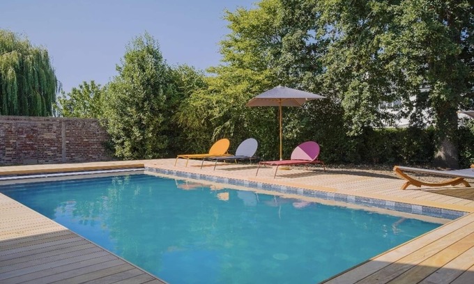 Villers-sur-Mer House | Inviting Chez Clémence: Family-Friendly Home with Pool