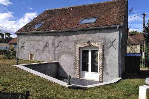 Diges House | Family-Friendly Retreat at Chez Elo et Nico with Kitchen
