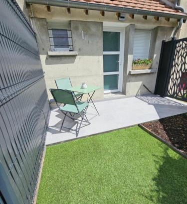 Nanteuil-les-Meaux Apartment | Family-Friendly Retreat at Chez Ernestine - Rated 10/10!