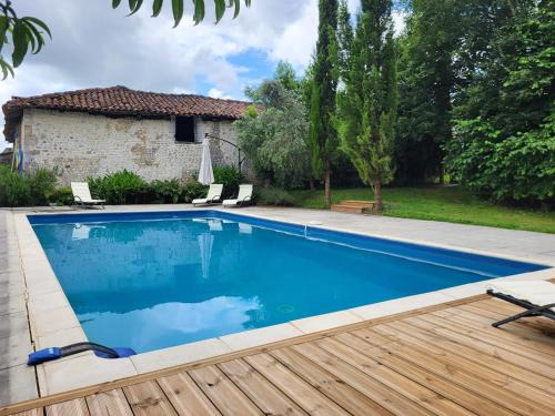 Nonac Villa | Beautiful Oceanfront Retreat at Chez Foucherie Hotel