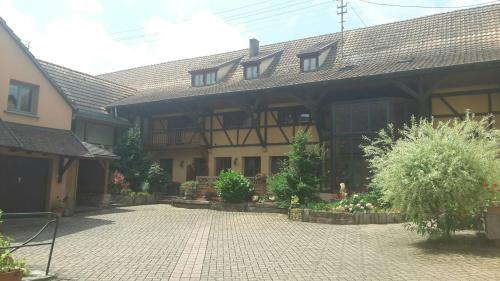 Bennwihr Apartment | Family-Friendly Stay at Chez Frédéric et Alexandre