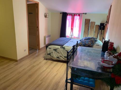 Sainte-Menehould Bed & Breakfast | Pet-Friendly Getaway at Chez Franck et Sandra - Rated 9.2/10