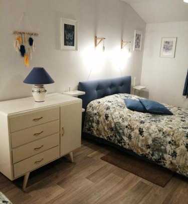 Mogeville Apartment | Charming Stay at Chez Isa et Christophe with Ocean Views