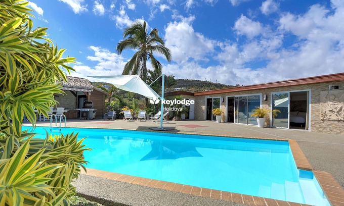 Boucan Canot Ski Chalet | Chez Jab villa – with shared swimming pool, 2 minutes from the beach of Boucan Canot