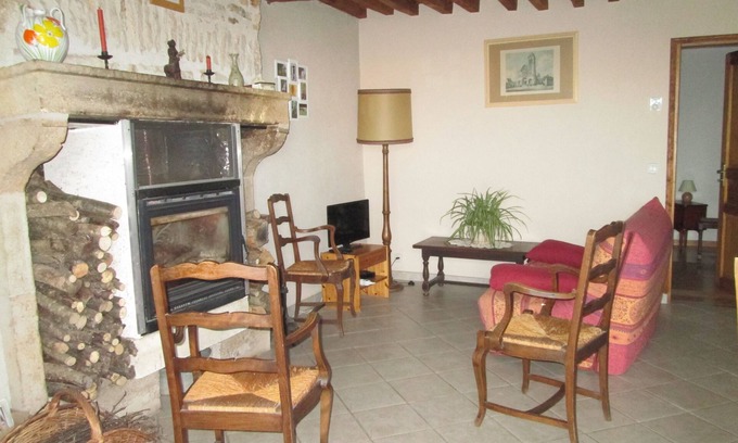 Fontenay-pres-Vezelay Cottage | Relax at Chez Jean de Vézelay: 9.4/10 & Pet Friendly Stay