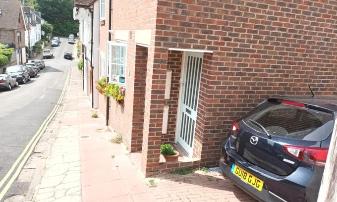 Lewes Bed & Breakfast | Exceptional Chez Jo Apartments: Family-Friendly & Accessible