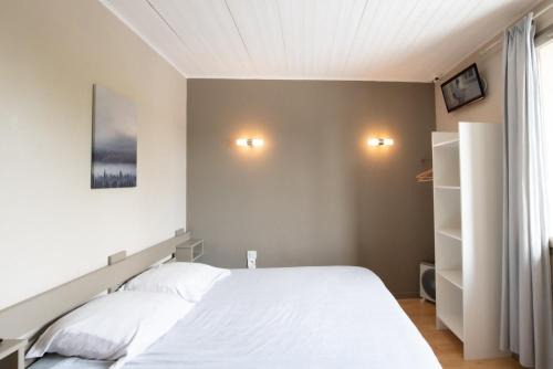 Genay Apartment | Discover Comfort at Chez Jostel - Chambre 2