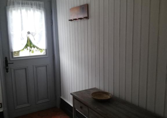 Arrest House | Pet-Friendly Retreat at Chez Kathie with Top Ratings