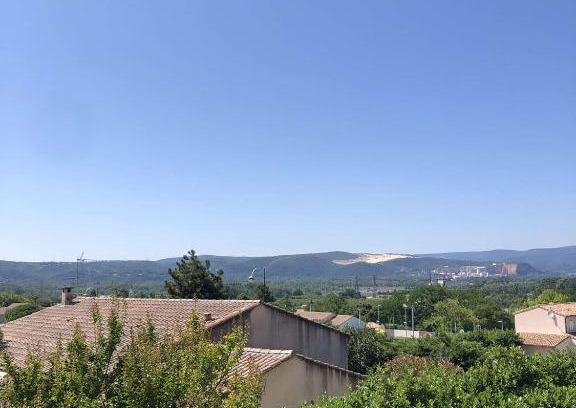 Chateauneuf-du-Rhone Bed & Breakfast | Family-Friendly Stay at Chez Laurence et Pascal - 8.2/10 Rating