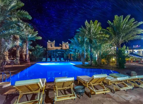 M'Hamid El Ghizlane Hotel | Experience Comfort at Chez Le Pacha: Oceanfront & Spa