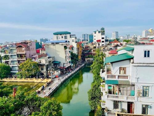 Ngoc Ha Bed & Breakfast | Discover Chez Madame Binh: 4-Star Comfort & Great Amenities