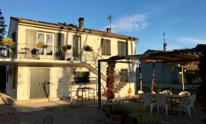 Le Cailar Apartment | Highly Rated Chez Marinette: Family-Friendly Getaway