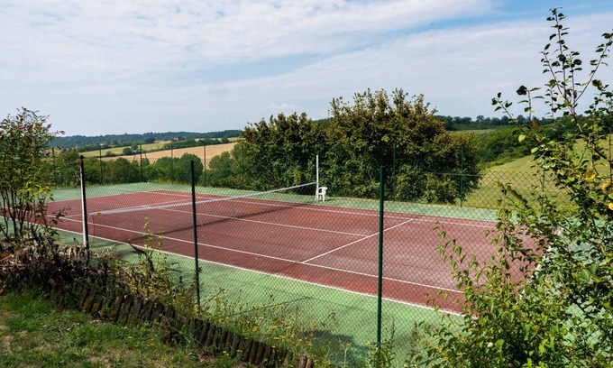 Juignac House | Relax at Chez Maurit - 3 Bed Main House with Pool & Tennis