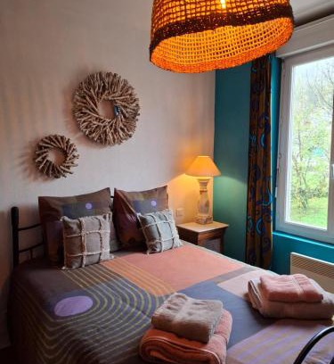 Cassaniouze Bed & Breakfast | Budget-Friendly Stay at Chez Mikki: Pet Friendly & Breakfast