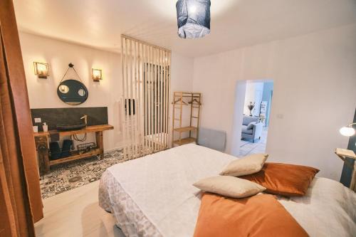 Deyvillers Apartment | Relax at Chez Nico et Anne with Spa and Hot Tub Access